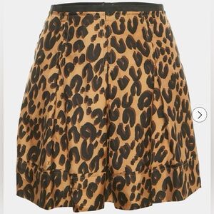 Louis Vuitton animal print 100% Silk mini skirt (New!)